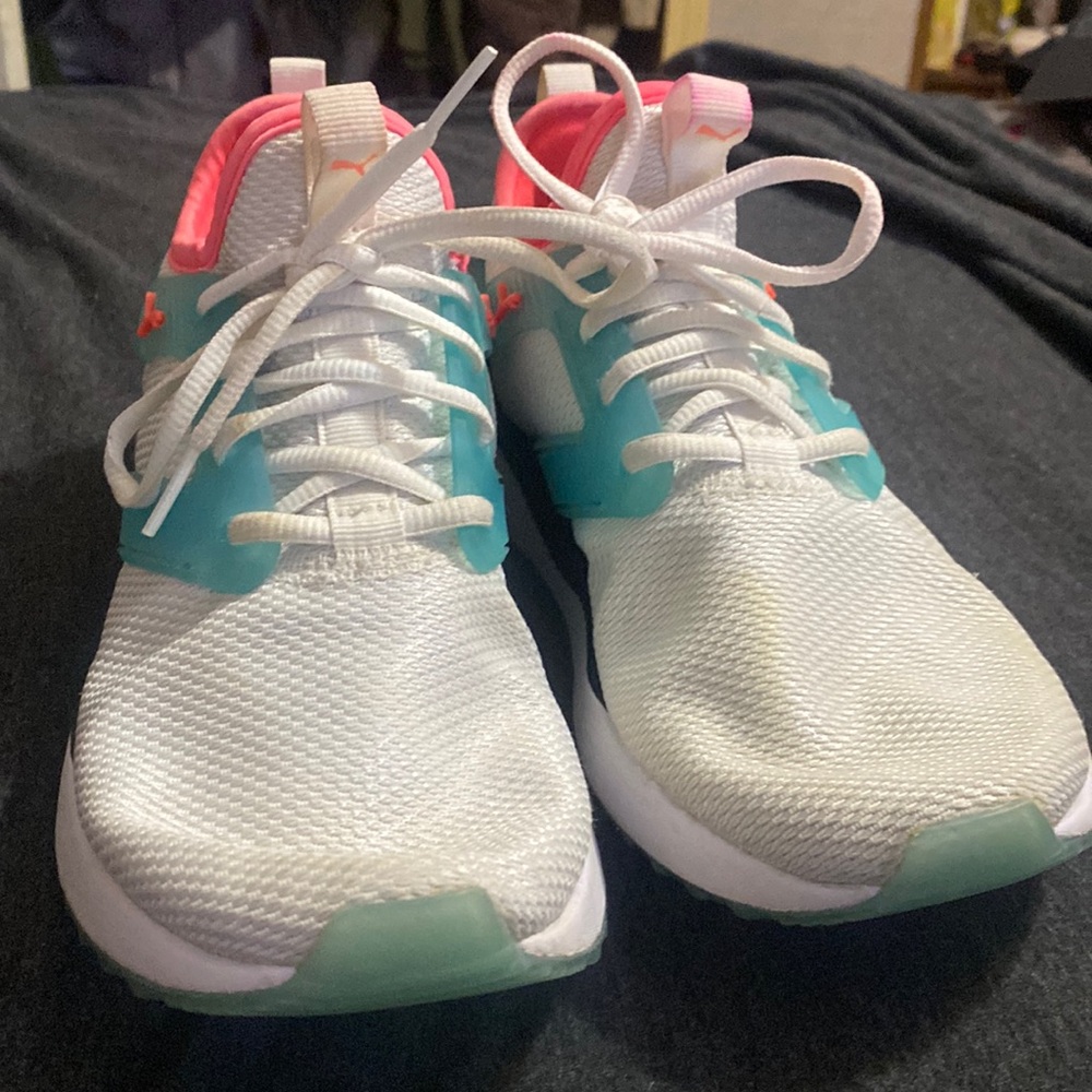 PUMA WOMEN SHOES